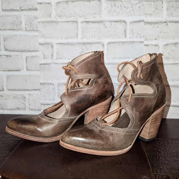 Freebird by Steven Brown Lace-Up Wedges - Picture 9 of 11